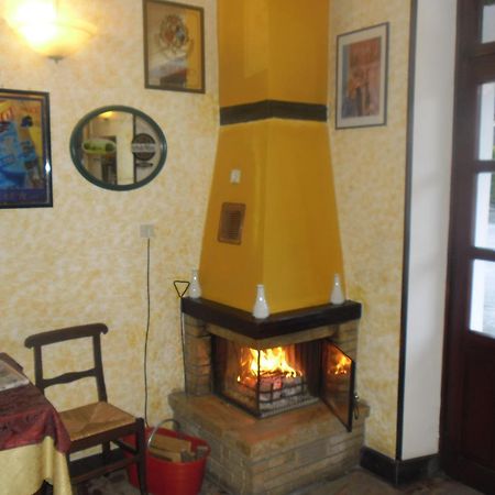 L'Ostu Del Povr-Om Hotel Pinasca Bagian luar foto